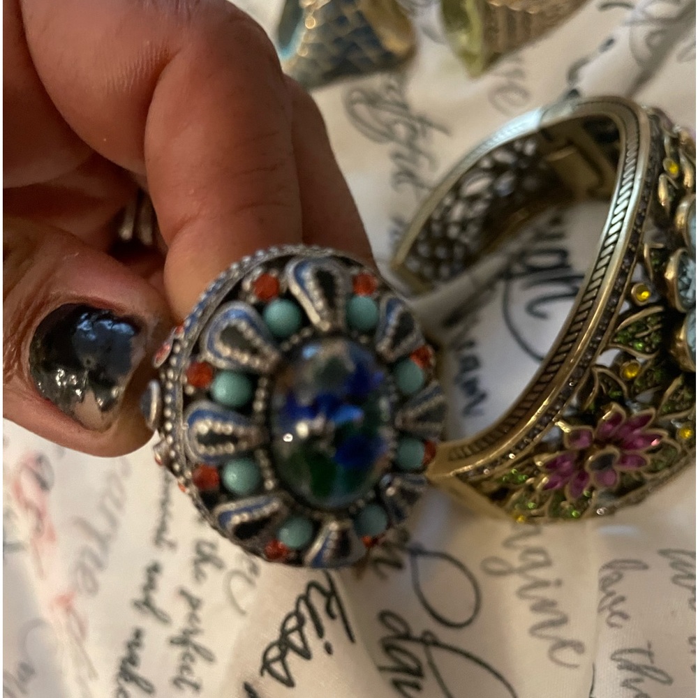 Sweet romance statement ring